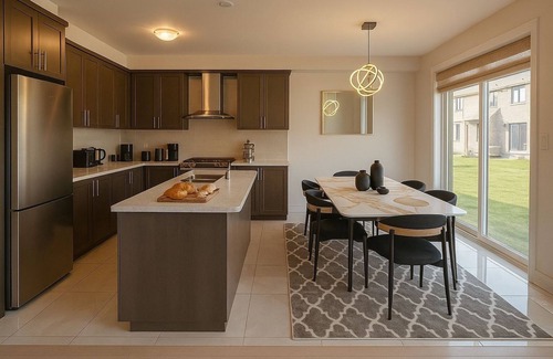 Thorold House | 4 BR 2.5 WR-BRAND NEW LUX VAC HOUSE MNTS AWAY FRM NIAGARA FALLS CAN & US BORDER