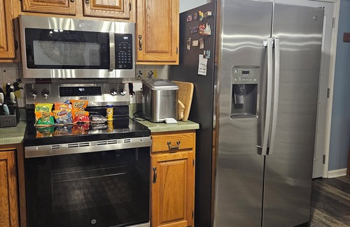 Pembroke House | 4 br/2full bath. One of two properties within 1m of each other for large groups