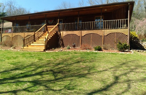Pembroke House | 4 br/2full bath. One of two properties within 1m of each other for large groups