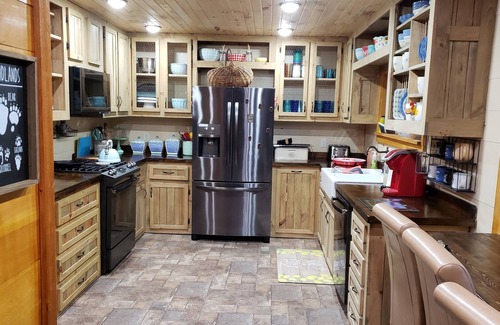Jefferson City Cabin | 4 BR 3 Bath cabin on Cherokee Lake with private dock. Sleeps 10 to 12.