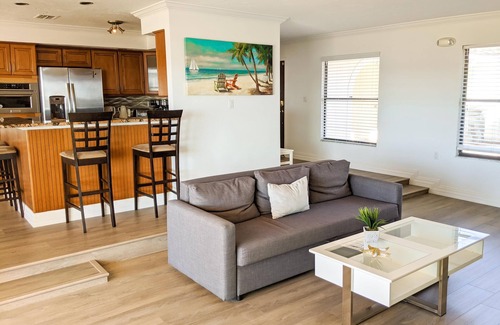 Bayshore Gardens House | 4 BR Bayfront Pool Home ☀️ Amazing Sunsets ☀️ Spectacular Views