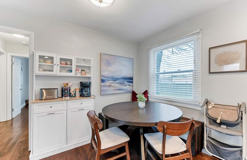 North Camellia Acres House | 4 BR Central Home + Game Room + Dog Friendly + Family Amenities!