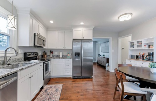 North Camellia Acres House | 4 BR Central Home + Game Room + Dog Friendly + Family Amenities!