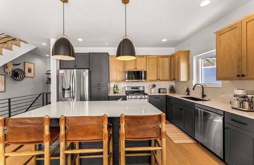 Crested Butte South House | 4 BR Cozy Upscale Mountain Retreat, Hot Tub, Mountain Views