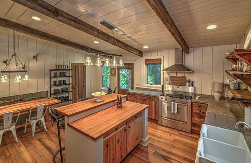 Darien Other | 4-BR Hatcher House w/docks, pool, & private firepit on Emma's Driftwood Farm