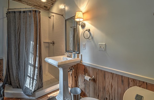 Darien Other | 4-BR Hatcher House w/docks, pool, & private firepit on Emma's Driftwood Farm