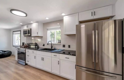 Lakewood House | 4 BR home with game room & large backyard to entertain Centrally located Near DT