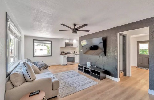 Lakewood House | 4 BR home with game room & large backyard to entertain Centrally located Near DT