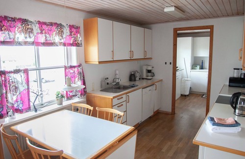 Hoyviksvegur Apartment | 4 Br House/Capital/Cheerful/Nature
