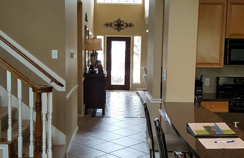 Northeast Houston House | 4 BR Large Home 15 min from Downtown