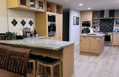 Spring Valley House | 4-BR Luxe Home just 10 minutes to Strip and Stadium, Pool & Spa, 30 Day min.