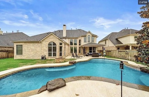 Clodine Villa | 4 BR Spacious Villa w