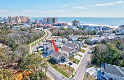 Crescent Beach House | 4 BR Stunning House Near Beach and Main St