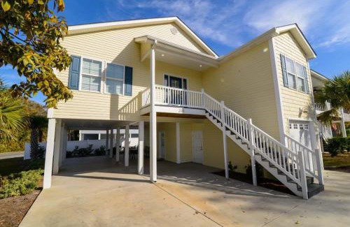 Crescent Beach House | 4 BR Stunning House Near Beach and Main St