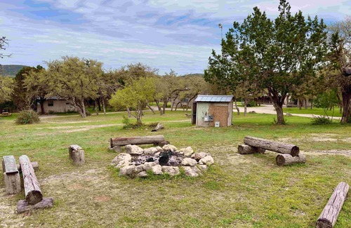 Bandera Cabin | 4 Buckeye