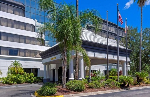 Baymeadows House | 4 Budget-friendly Units! FREE Breakfast, Parking! Near Tree Hill Nature Center!