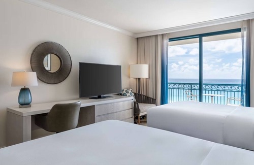 Garrison Historic Area Hotel | 4 Charming Suites w/Ocean Views and Convenient Beachfront Access