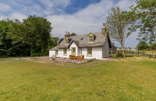 Stranraer Cottage | 4* Coastal Estate Cottage/Log Burner/Beautiful Woodland Walks