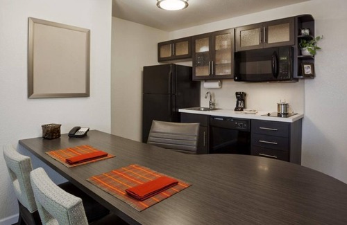 Westchase House | 4 Comfy Units, Kitchen, Near Attractions, Pool