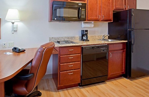 Westchase House | 4 Comfy Units, Kitchen, Near Attractions, Pool