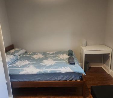 Tyrrelstown House | 4 Cosy Bedrooms near Airport & City