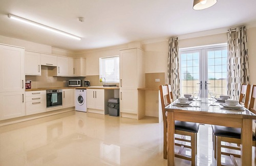 Mablethorpe and Sutton Cottage | 4 Dawson Court - UK33414