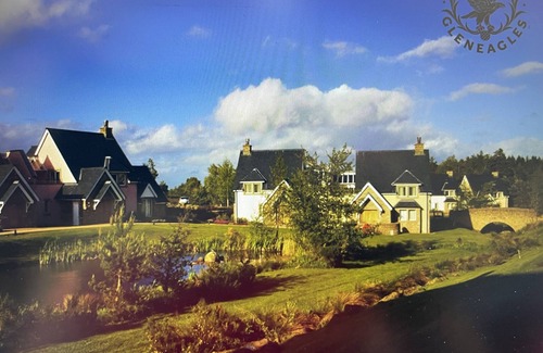Gleneagles Cottage | 4 double bedroom on exclusive Glenmor estate in 5 star Gleneagles Hotel resort.