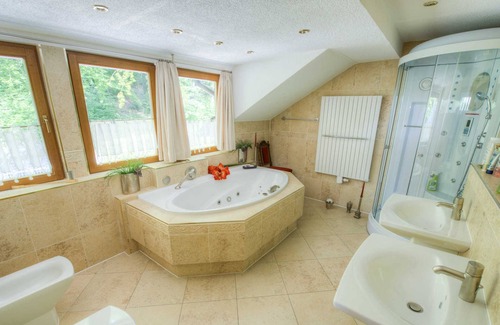Oppach House | 4 double rooms, 1 single room - private accommodation Oppach