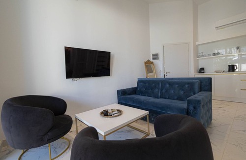 Nea Moudania Apartment | 4 Elements Fire Luxury Suites