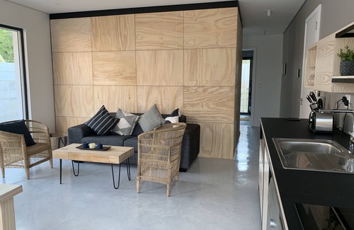 Bloubergstrand House | 4 Friends Sunrise Apartment in Blouberg 10 minutes walk from the beach