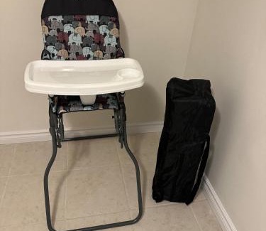 Ajax Apartment | 4 Guests, 2 bedrooms, 2 queen beds basement apartment in Ajax