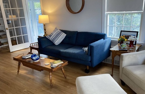 Lordship Other | 4 houses fr Lordship beach: sleeps 4 kitchen WiFi patio sunroom 2beds/2 baths
