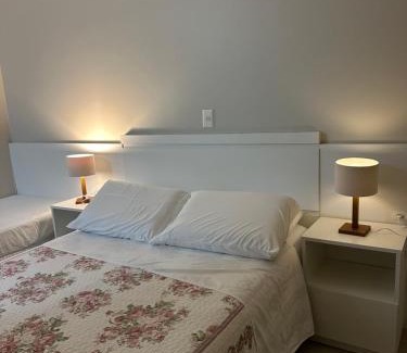 Quatro Ilhas Apartment | 4 ILHAS, 2 SUITES, 2 GARAGENS