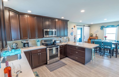 Stevensville House | 4 KING Bedrooms on the Waterfront- FREE Kent Island Sunsets- Near Wedding Venues