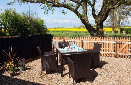 Halesworth House | 4 luxury barns in one, for up to 12, plus large games/dining room.