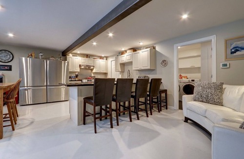 Gateway House | 4 Master Suites in the Heart of Alaska.Abby's Place.