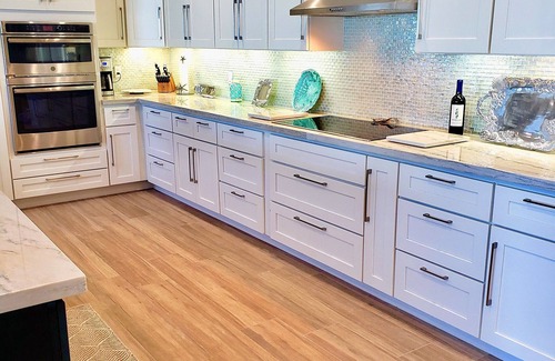Tar Bay House | 4 Master Suites - Stunning Beach - Huge Sun Deck - Featured On HGTV
