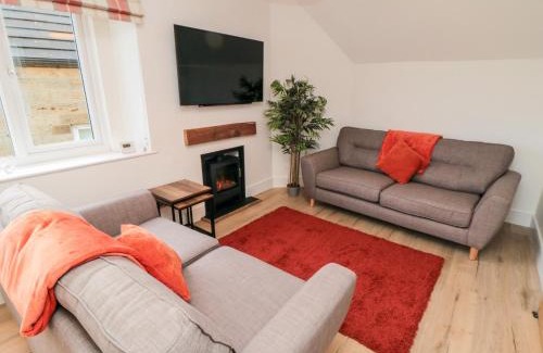 Fylingthorpe House | 4 Maypole Green