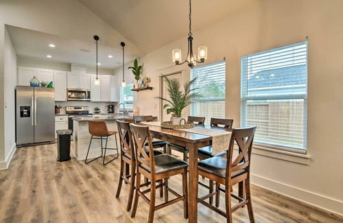 Rockport House | 4 Mi to Boat Ramp: Charming Rockport Home