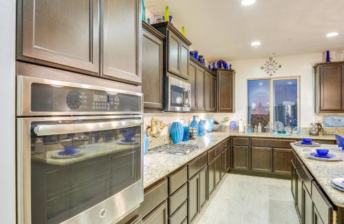 Rosedale House | 4 Mi to CSUB Campus Spacious Home with Yard