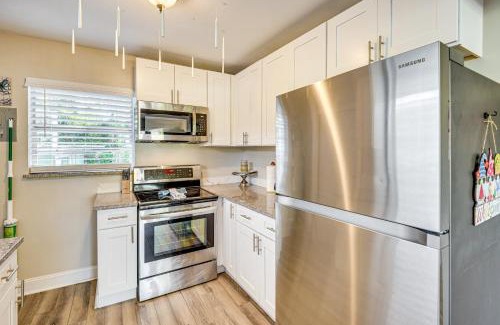 Walkers Holly Hill House | 4 Mi to Daytona Boardwalk and Beaches Cute Cottage