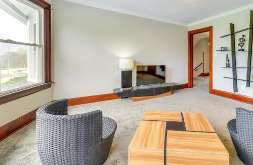 Toledo Apartment | 4 Mi to Downtown Toledo Walkable Riverside Apt