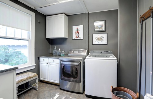 Mid City South Cottage | 4 Mi to Dtwn: Baton Rouge Bungalow w/Private Yard