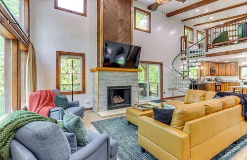 Ellijay Cabin | 4 Mi to Dtwn Ellijay: Cabin w/Pool & River Access