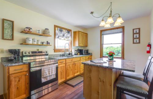 Granville House | 4 Mi to Dtwn Granville Family Home with Deck!