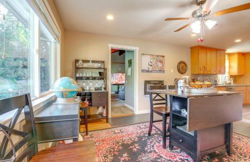 Cedar Ridge House | 4 Mi to Dtwn Grass Valley Forest Oasis with Hot Tub