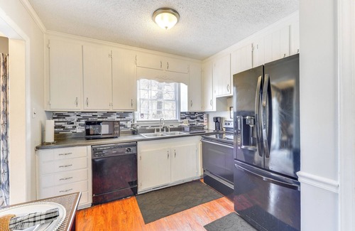 Wilson House | 4 Mi to Dtwn: Home w/Deck & Yard in Wilson