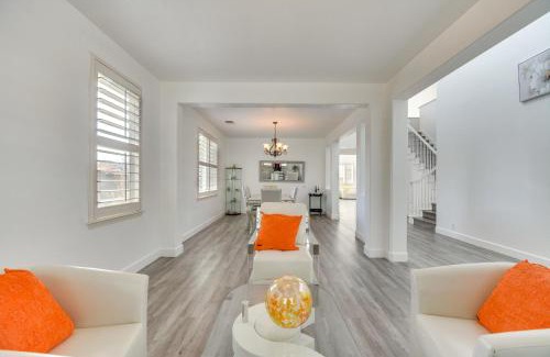 Merced House | 4 Mi to Dtwn Merced Spacious Home with Yard!