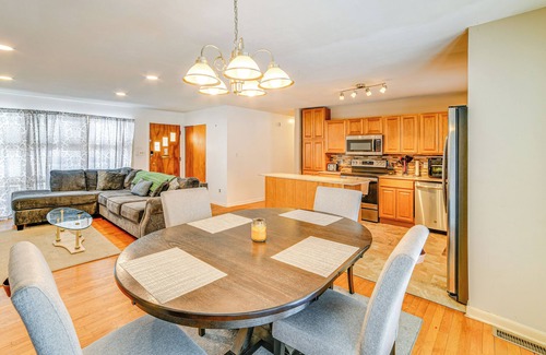 Utica Cottage | 4 Mi to Dtwn: Pet-friendly Home in Utica
