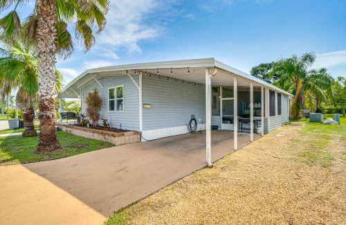 North Sarasota House | 4 Mi to Dtwn Sarasota! Family Home with Pool Access